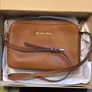 Michael Kors Leather Camel brown crossbody bag